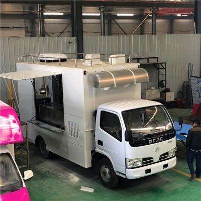 China DONGFENG 4x2 mobile canteen vehicles street food vending cart 5995*2090*3300 for sale