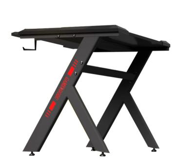 China OEM 2020 New Design Convertible Size Large Gaming Desk Gaming Desk Computer Table For Professional E-sport With Led Lights For Gamer for sale