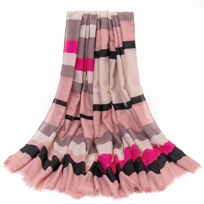 China Color Matching 100% Polyester Fashion Women Scarves Shawls Muffler for sale