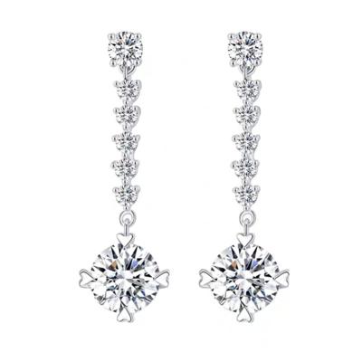 China Hot Selling Moissanite Romantic Diamond Earrings In Europe And America 925 Silver Earrings Factory Direct Fashion Moissanite Earrings for sale