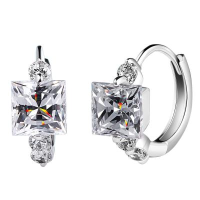 China TRENDY 18k White Gold Stud Earrings Adjust Moissan Diamond Earrings 1 Carat Shaped Diamond Wedding Earrings for sale