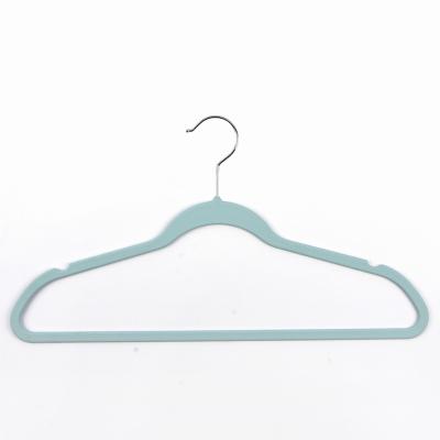 China Eco-friendly Garment Material Retail Use Anti-Slip Rubber Plastic Hangers For Clothes for sale