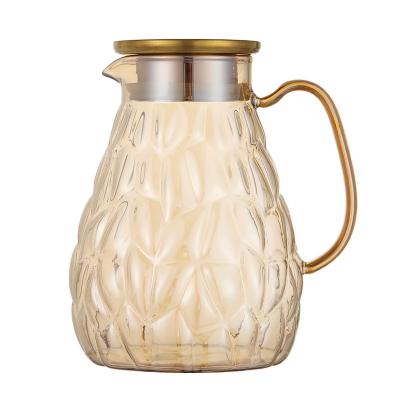 China Sustainable Glass Water Jug With Lid For Juice Cold Drink Tall Jugs With Handle for sale