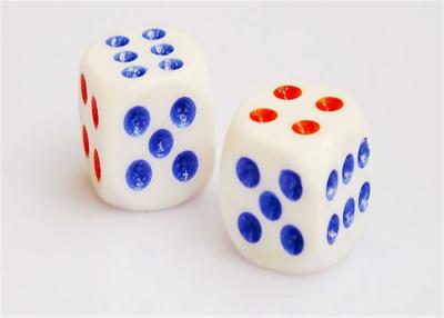 China Dados de engano com Mercury para jogos dos dados, dados do plástico branco da categoria do casino à venda