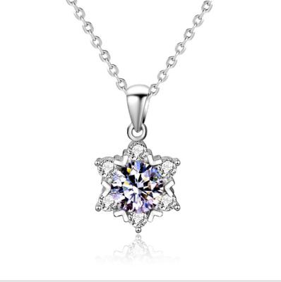 China Fashion 925 Sterling Silver Mozambique Diamond Snowflake Necklace Ms. Ins Clavicle Necklace Jewelry Factory Wholesale Pendant for sale