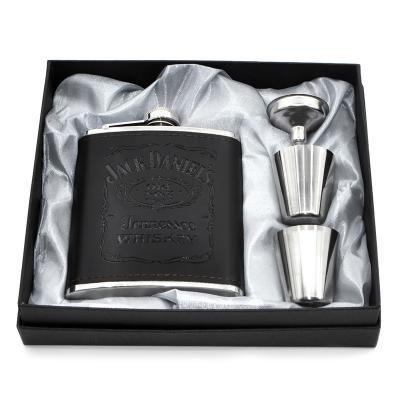 China Custom 7oz Portable Travel Flasks Stainless Steel Matte Black Men Wine Pot GIft Set Leather Hip Flask for sale