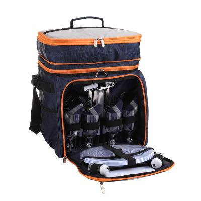 China Outdoor Party 4 Person Outdoor Portable Picnic Bag with Full Cutlery Set and Cooler Compartment for sale