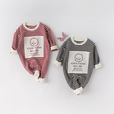 China Spring 2020 CIS Europe and America long-sleeved children's clothing baby jumpsuits preterm infant smile clotnes long sleeve romper clothes for sale