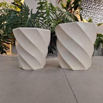 China Reinforced Plant Pot Handcrafted Cream colored Clay and Fiber Vase For Home Decor for sale