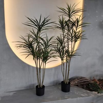 China Yucca artificial de plástico de 130-150 cm para decoración al aire libre en venta