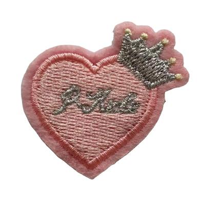 China 3D High Grade New Tiny Embroidered Patch Design Heart Embroidered Patch for sale