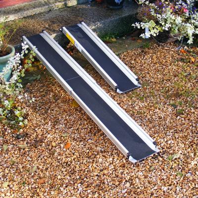 China Original Manufacturer Price Good Quality Cheap Aluminum Folding Wheelchair Ramp 2-10ft 122x73 for sale