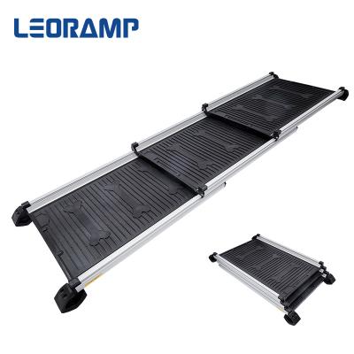 China Sustainable Dogs Slip Non Folding Telescopic Aluminum And Plastic Dog Pet Ramp For Car for sale