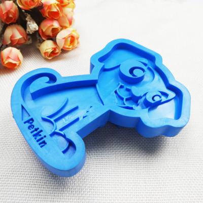 China Durable comfortable pet hair brush tpr dog massage rubber cleaning comb for sale