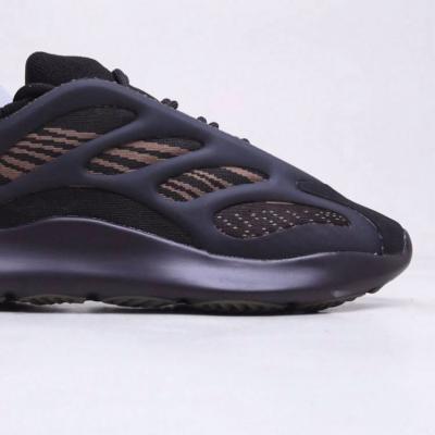 China 2022 Wholesale Newest Design Original Og Yezzy High Quality Breathable Shoes Men Fashion Yezzy 700 Running Sports Shoes V3 for sale