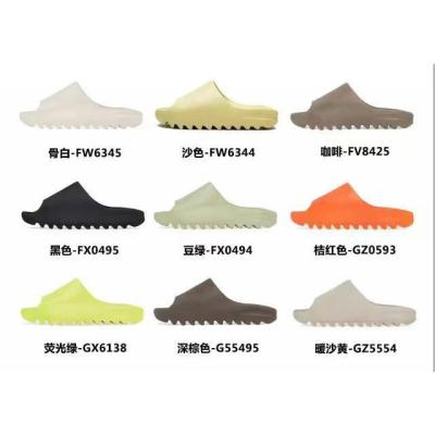 China 2022 fashion trend brand new designer LOGO slippers yeezy sandals good quality RUNNER OG Putian black slides foam onyx with box for sale