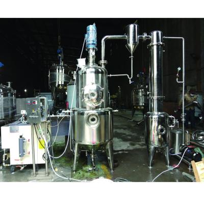 China 80LPH Herbs Vapor Heating Vacuum Concentrating Tank With Scraper Agitator for sale