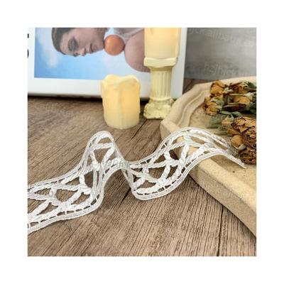 China Viable wholesale slip lace trim to warp knitted traditional white lace trim guipure lace trim for sale