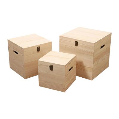 China Factory wholesale handmade bamboo pine wood jewelry ring storage boxes with hinged lid for sale