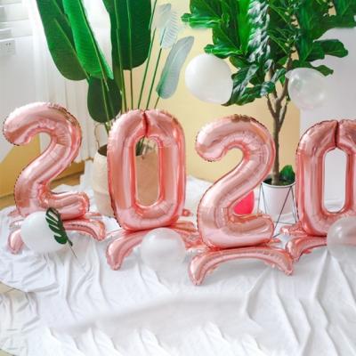 China Globo New Rose Gold Wrapping Advertising Toy Bulk Balloon Bunch Stand Up Balloon 32 Inch 0-9 Number Foil Balloons For Decoration Baloon Stand for sale