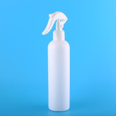 China Household Detergent Spray Bottle 10oz Household Cleaning Garden Plastic Flower Mist Spray Trigger Spray Bottle 300ml for sale