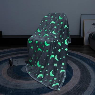 China 100% Polyester Flame Retardant Wholesale Hot Sale Baby Throw Blanket Super Soft Glow In The Dark Blanket Lighting Star for sale