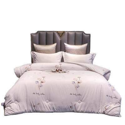 China Sustainable Microfiber Polyester Comforter All Season Soft Comforter Microfiber Comforter Hot Sale Hilton Comforter For Healthy Sleep for sale