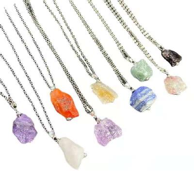 China Hot Sale Romantic Wholesale Natural Crystal Stone Pendant Necklace Tumbled Crystal Pendant For Healing for sale