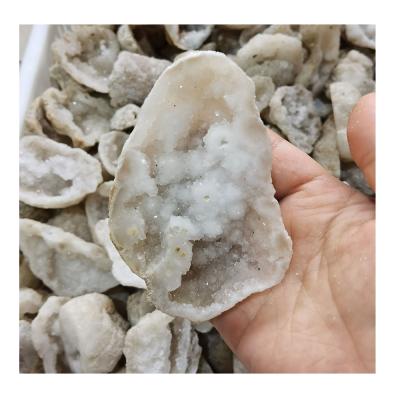 China High Quality Hot Selling White Moroccan Crystal Cluster From China Crystal Craft Natural for sale