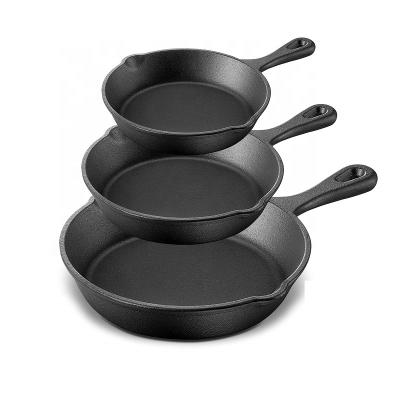 China 3 Pcs 6in 8in 10in Flat Preseasoned Cast Iron Sustainable Round Frying Pan Set Frying Pan Non Stick Frying Pan With Vegetable Oil Coating for sale