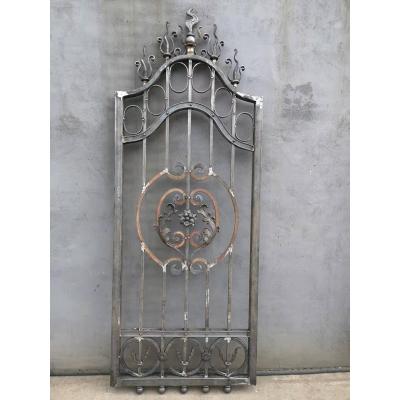 China Gates and Barrier Easily Assembled Barrier Design Good Quality Wrought Iron Barrier Gate Grill Metal Design for sale