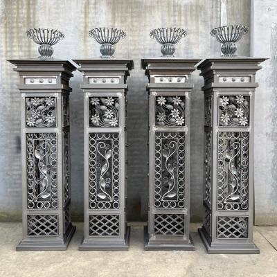 China Outdoor Wrought Iron Gate Posts Metal Design Gate Post Lights Easily Assembled Fences and Gates Metalwork for sale