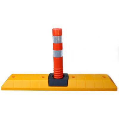 China Heavy Duty Road Safety Lane Weather Traffic Warning Bollard H55cm With Base Divider for sale