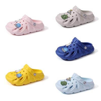 China Hot Selling Waterproof Kids Style Beach Slippers Sandals Summer Soft Clogs Kids Clogs Shoes for sale