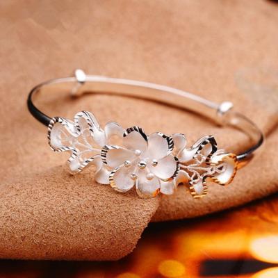 China Others Wholesale Flower Bracelets Plating Women's Bracelets for sale