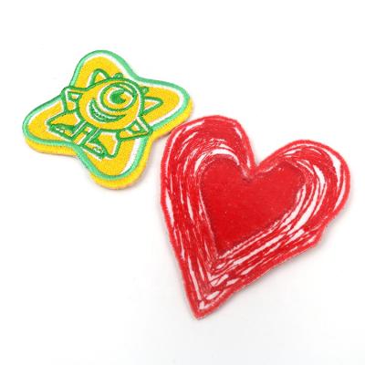 China Sustainable Cute Cartoon Design Labels Custom Laser Cut Red Heart Shapes 100% Embroidered Patches For Women Apparels for sale