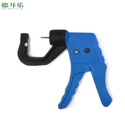 China Easy Operation and Durable Metal Veterinary Hardware Equipment Red Animal Pig Ear Tag Applicator Cattle Cow Pig Ear Tag Pliers for sale