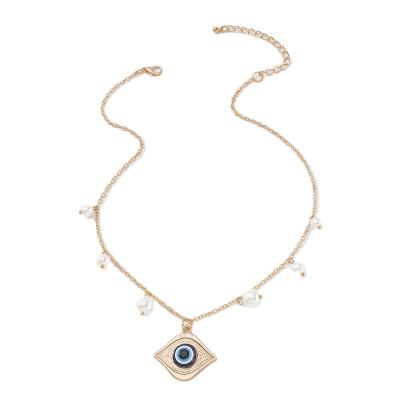 China GC220032 2023 new vintage fashion trend evil eyes necklace Europe USA topseller pearl dangle necklace for sale