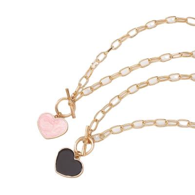 China GC220037 TRENDY 2023 Europe and American new fashion big clasps necklace enamel heart charm end chains jewelry for women gold kc for sale