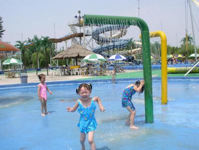 Chine Terrain de jeu galvanisé à chaud de l'eau d'enfants, 3 années de parc aquatique d'équipement de jet de colonne à vendre