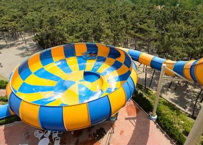 China Patio colorido del tobogán acuático del Super Bowl / proyecto del parque del agua del tobogán acuático de la fibra de vidrio en venta