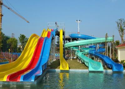 Cina L'adulto o i bambini ha combinato l'attrezzatura a spirale del parco acqua/dell'acquascivolo in vendita