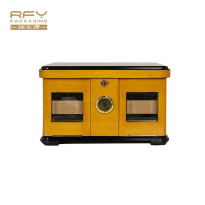 China Handmade Luxury Custom High Glossy Cedar Solid Wooden Cabinet Cigar Humidor Box for sale