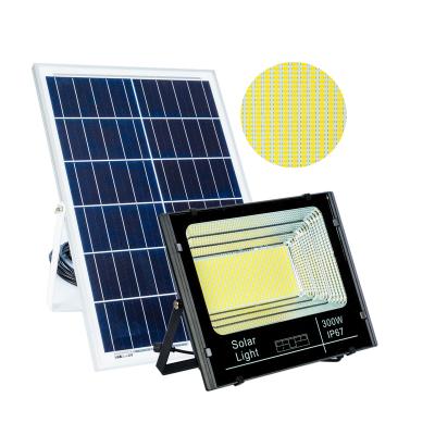 China Super Bright Residential Park SMD Garden Road Light Waterproof Outdoor IP65 50W 100W 200W Led Solar Flood Light for sale