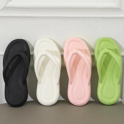 China Women's Platform Slipper Outdoor Slippers Ladies Wholesale Lightweight Indoor Slippers Flip Flops For Women for sale