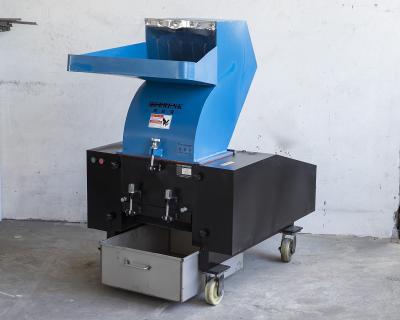 China Industry 300F 5.5KW Recycled Plastic Recycle Pellets Granulator Plastic Crusher Machine Prices For Recycle PET Bottle ABS Container for sale