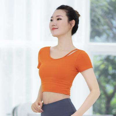 China Women T-shirt Summer Breathable Sexy Yoga Padded Top Sports Wear Girl Fitness Underwear Padded Lingerie Top for sale