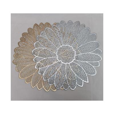 China Best Solid Color Chrysanthemum Flower Design Non Slip Gold Place Mat PVC Viable Selling Simple Nordic Table Mat for sale