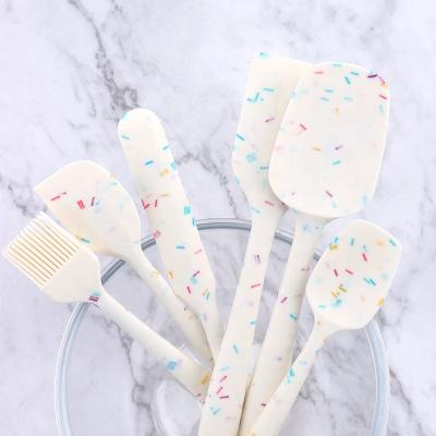 China Viable Fancy Style Baking Silicone Spatula 6 Pieces Set Nonstick Cake Baking Tool Kit White Color Spatula Set Kitchen Utensils for sale