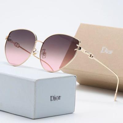 China Fashion Sunglasses 2022 New Glass Frame Women's Fashion Sunglasses Big Driving Eyewear 420 Outdoor Sports Men's Women's Sun Glasses for sale